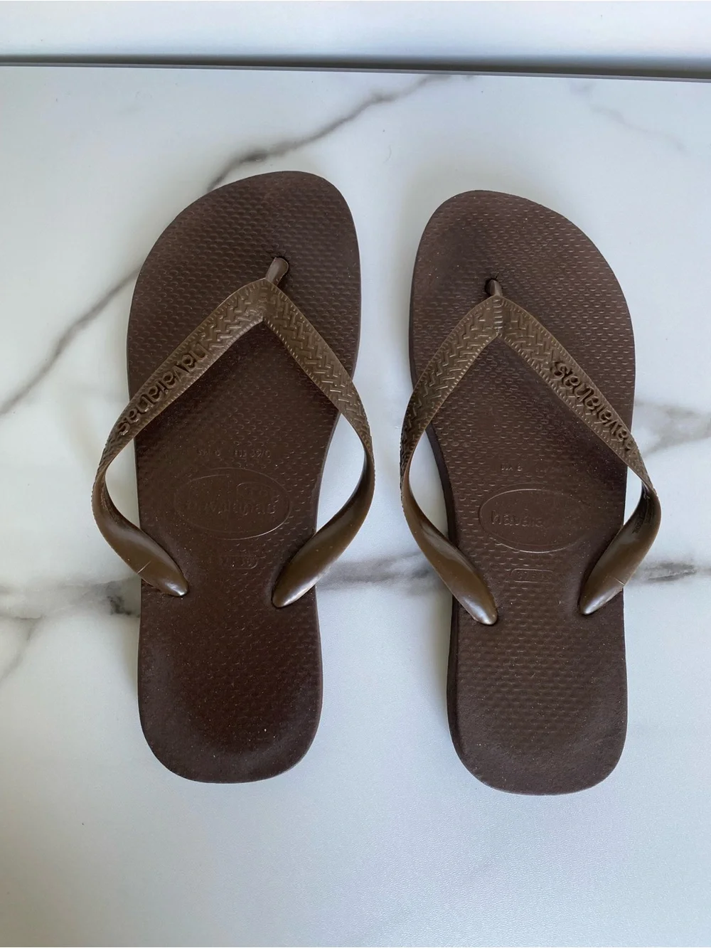 havaianas womens size 6 dark brown flips flops